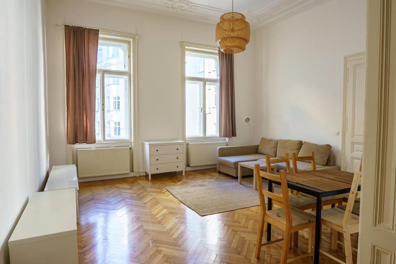 Living - Gumpendorfer Straße *