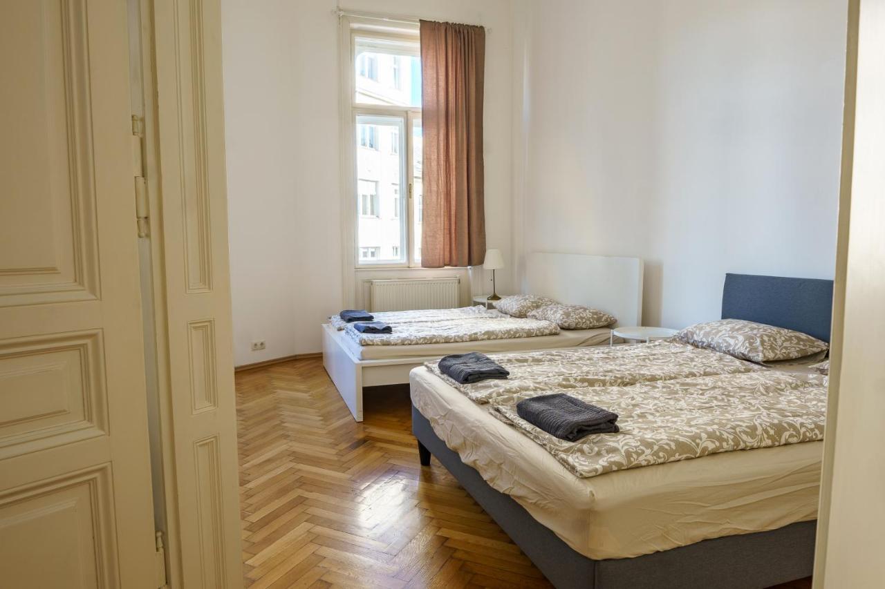 Living - Gumpendorfer Straße *